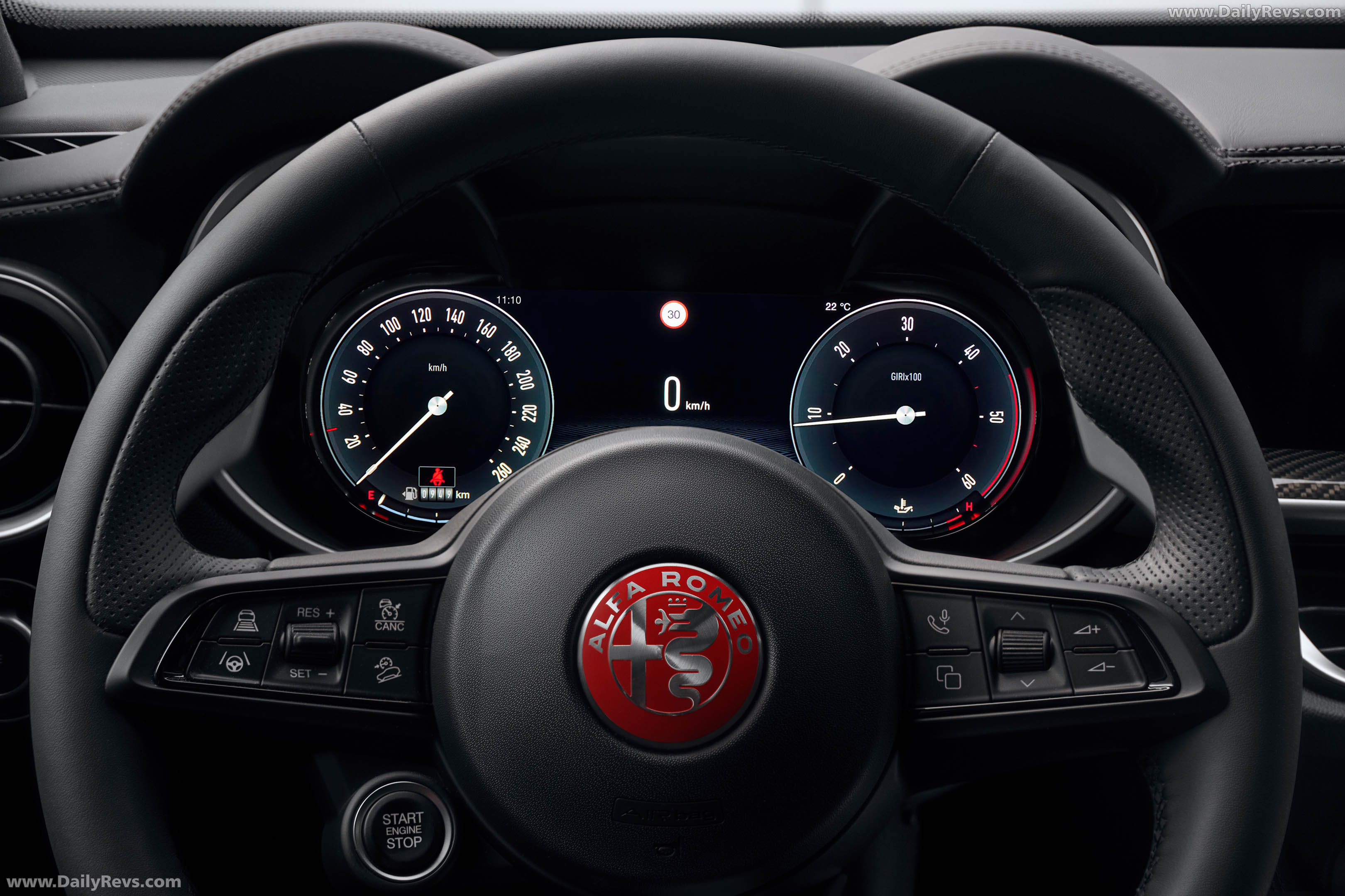 2027 Alfa Romeo Stelvio Luna Rossa Interior
